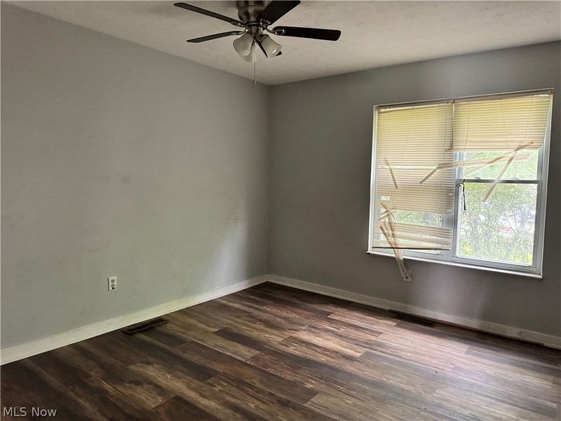 9409 Manor Avenue, Cleveland, OH 44104 Photo 27
