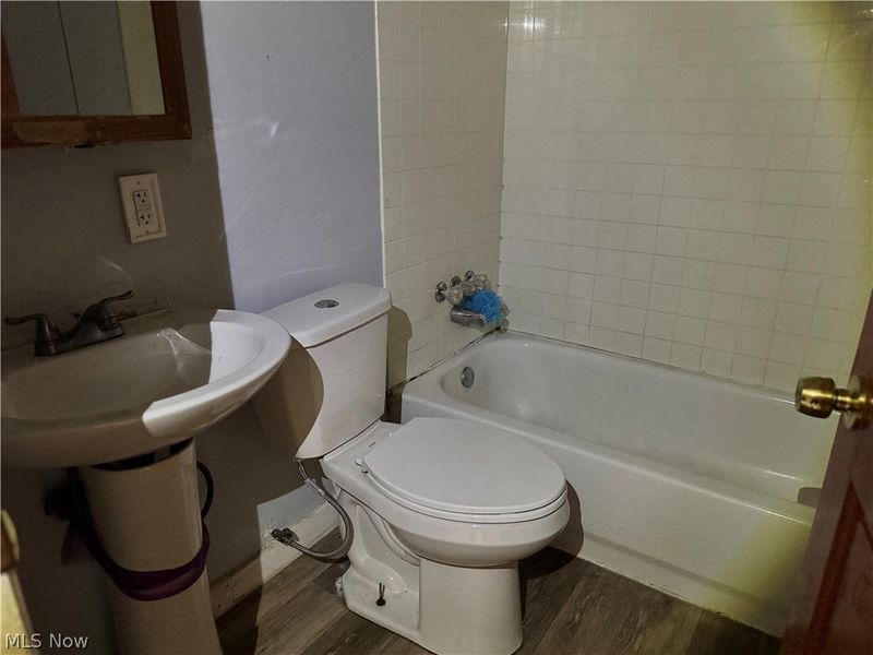 9409 Manor Avenue, Cleveland, OH 44104 Photo 9