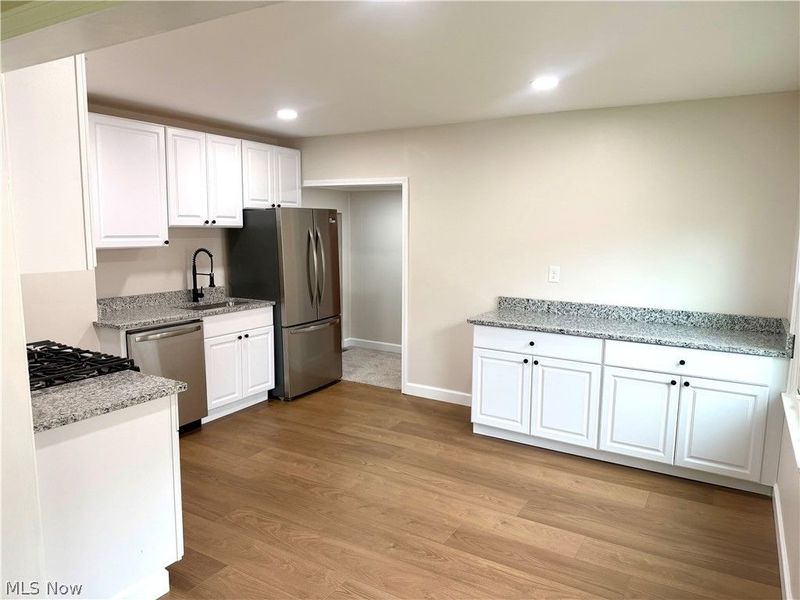 2065 Clermont Avenue NE, Warren, OH 44483 Photo 14