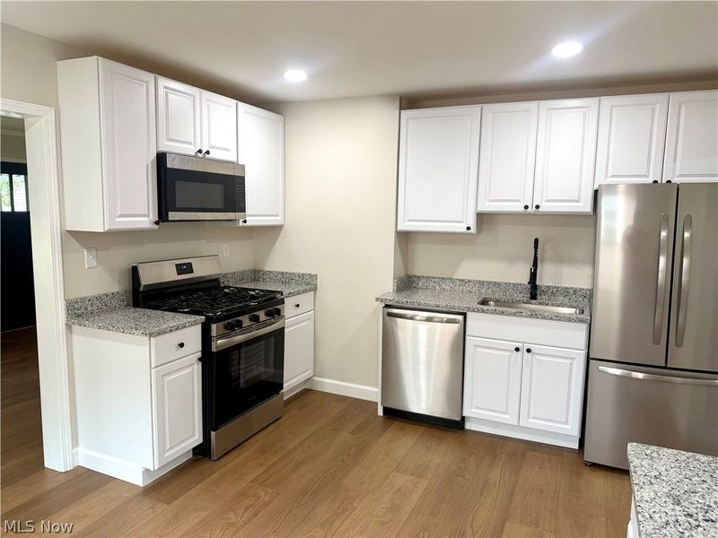 2065 Clermont Avenue NE, Warren, OH 44483 Photo 15