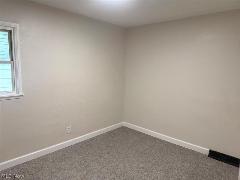 2065 Clermont Avenue NE, Warren, OH 44483 Photo 28