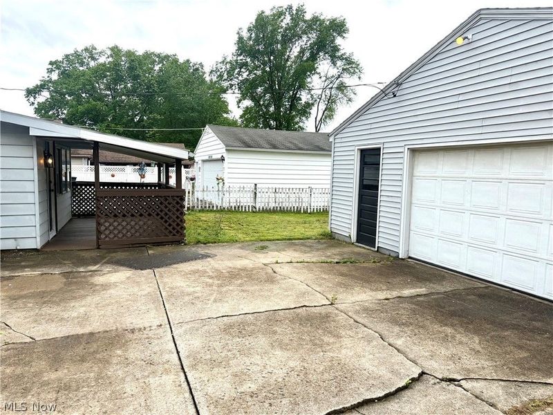 2065 Clermont Avenue NE, Warren, OH 44483 Photo 3