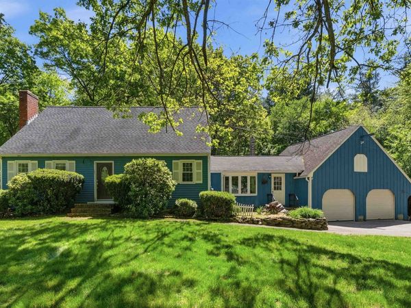 12 Crescent Circle, Pelham, NH 03076