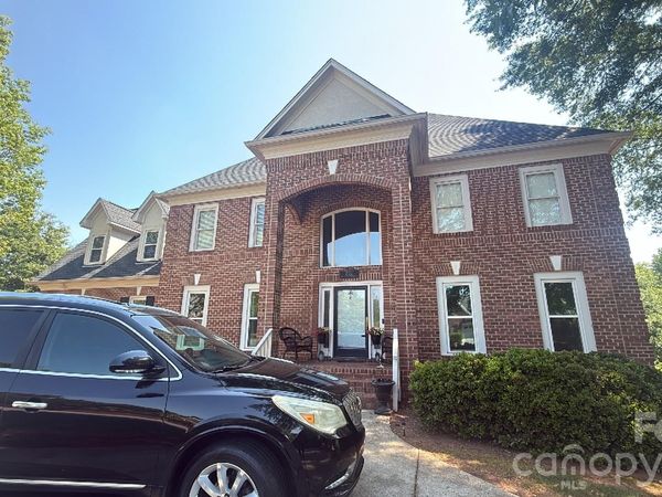 232 40th Avenue Drive NW, Hickory, NC 28601