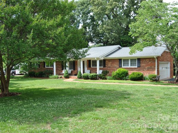 706 Hester Drive, Dallas, NC 28034