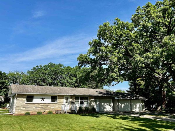 101 Western Street, Decorah, IA 52101