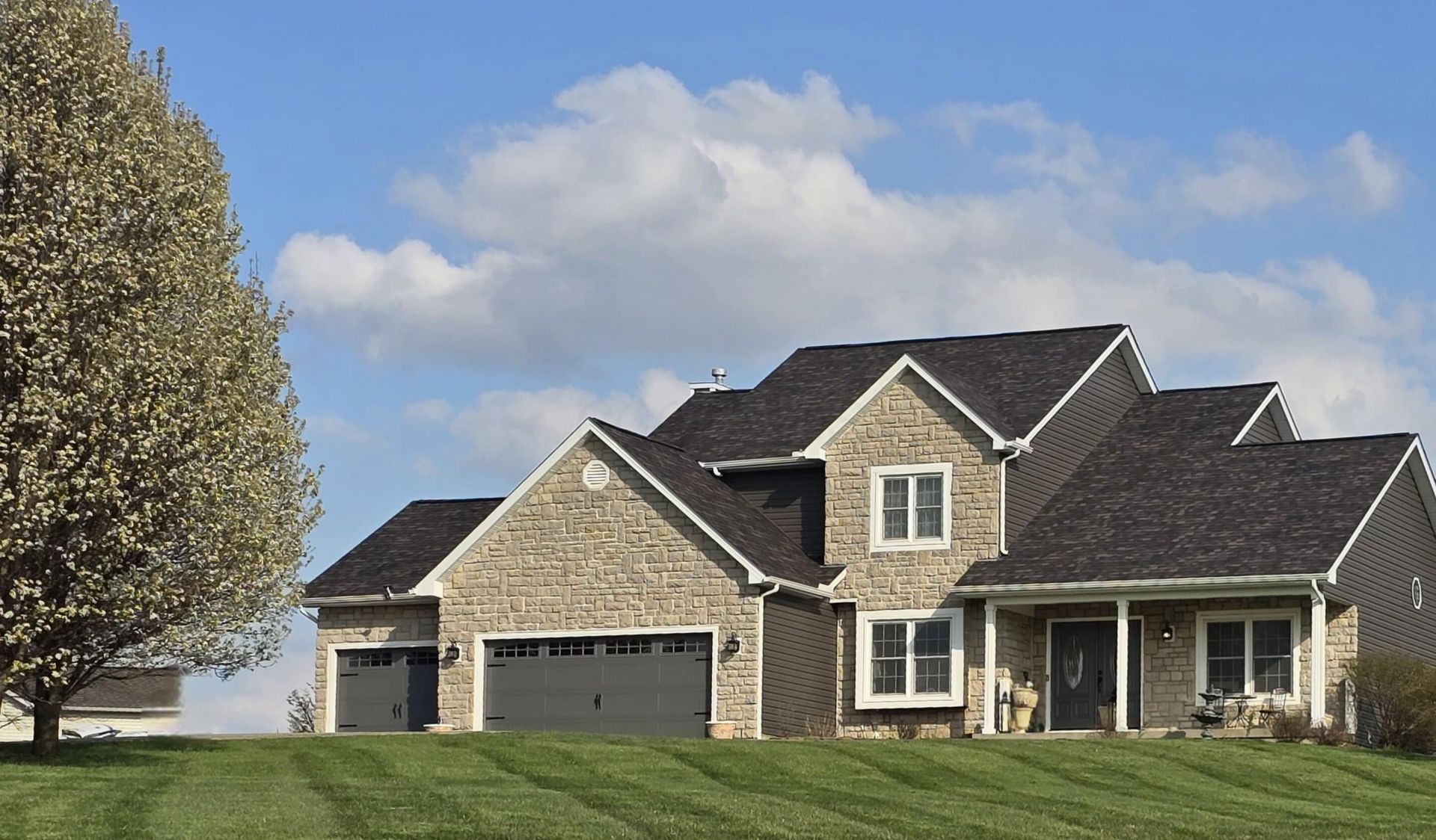 1938 W Glenhurst Drive Nw, Lancaster, OH 43130 Main Photo