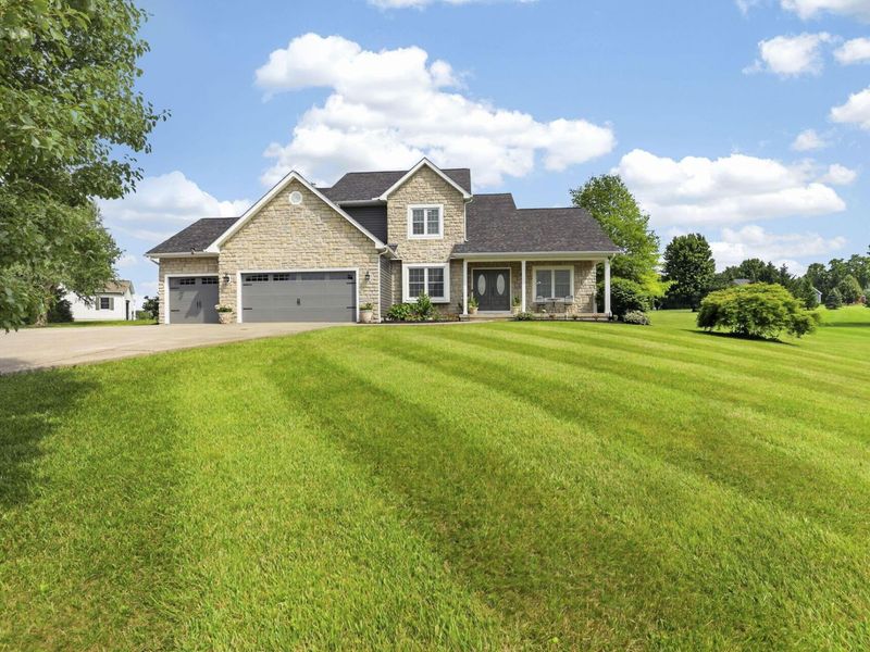 1938 W Glenhurst Drive NW, Lancaster, OH 43130 Photo 3