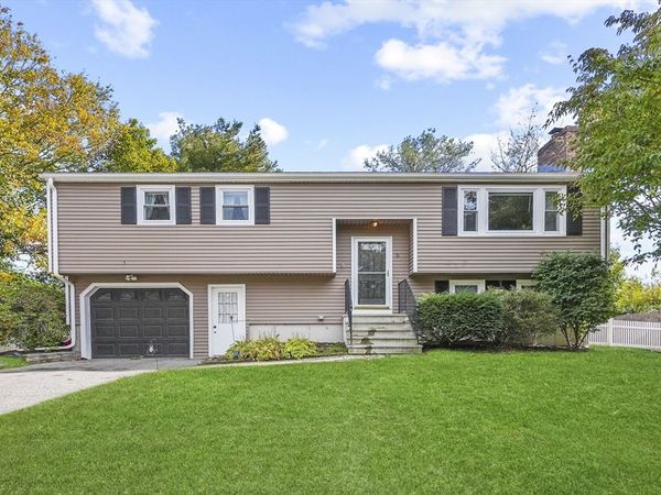 5 Hawthorne Circle, Northborough, MA 01532