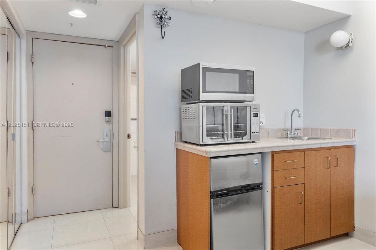 17375 Collins Ave , Unit 1507, Sunny Isles Beach, FL 33160 Photo
