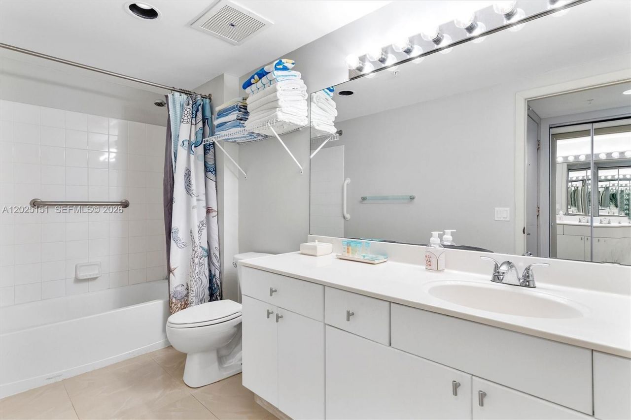 17375 Collins Ave , Unit 1507, Sunny Isles Beach, FL 33160 Photo