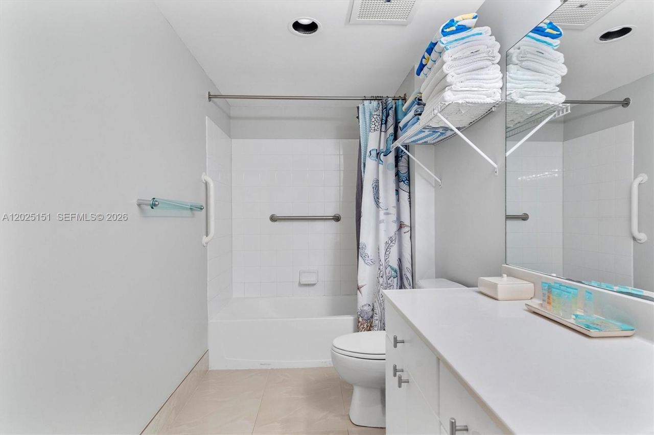 17375 Collins Ave , Unit 1507, Sunny Isles Beach, FL 33160 Photo