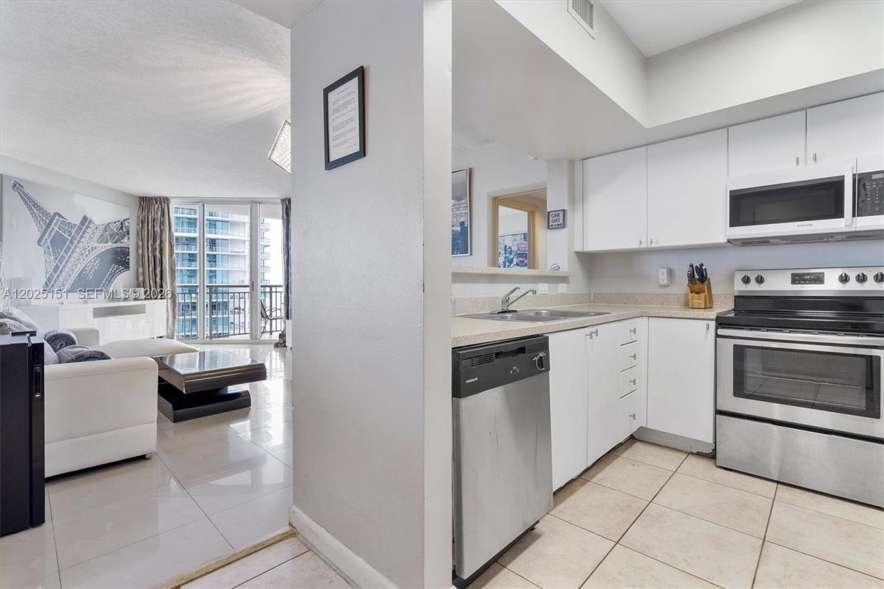 17375 Collins Ave , Unit 1507, Sunny Isles Beach, FL 33160 Photo