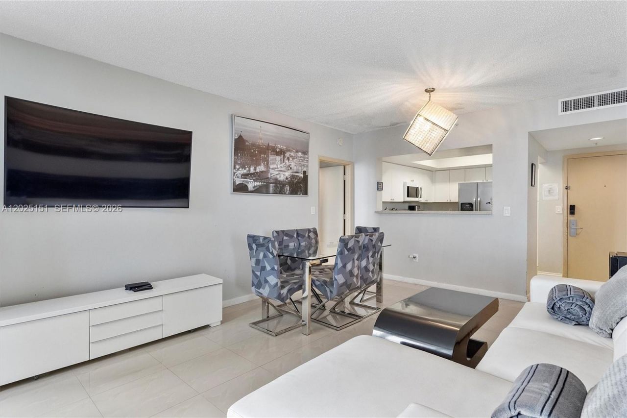 17375 Collins Ave , Unit 1507, Sunny Isles Beach, FL 33160 Photo