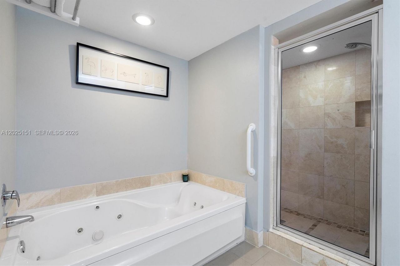17375 Collins Ave , Unit 1507, Sunny Isles Beach, FL 33160 Photo
