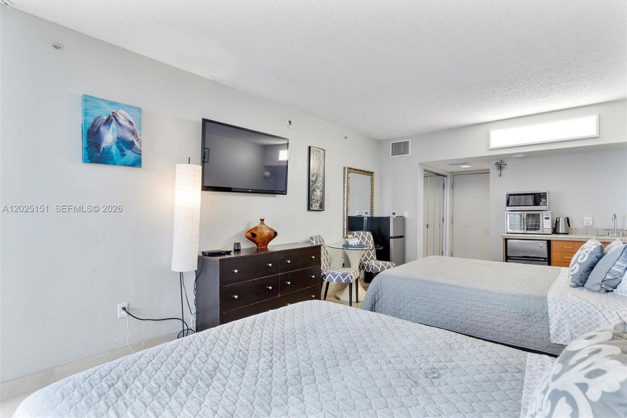 17375 Collins Ave , Unit 1507, Sunny Isles Beach, FL 33160 Photo