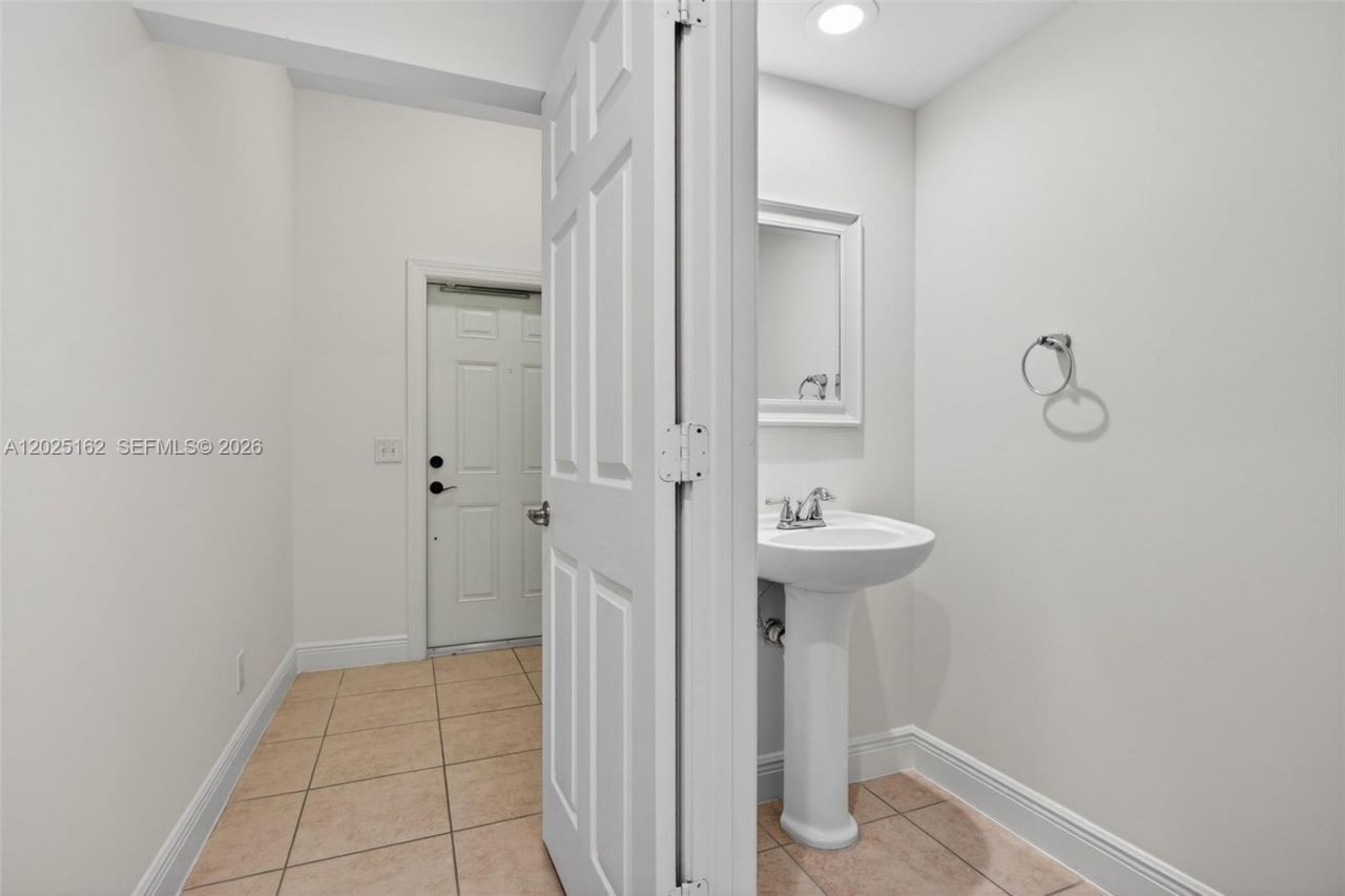 626 SW 1st Dr , Pompano Beach, FL 33060 Photo