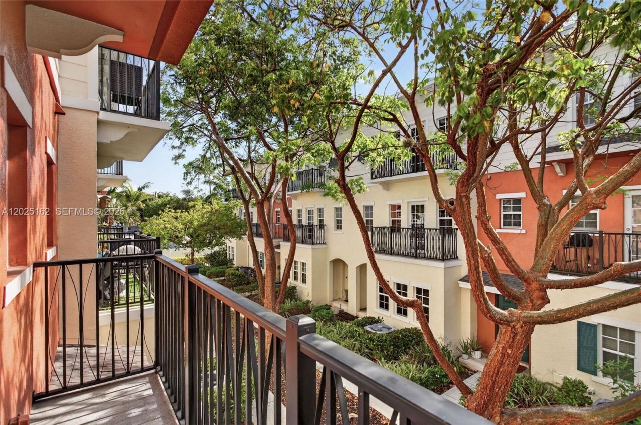 626 SW 1st Dr , Pompano Beach, FL 33060 Photo