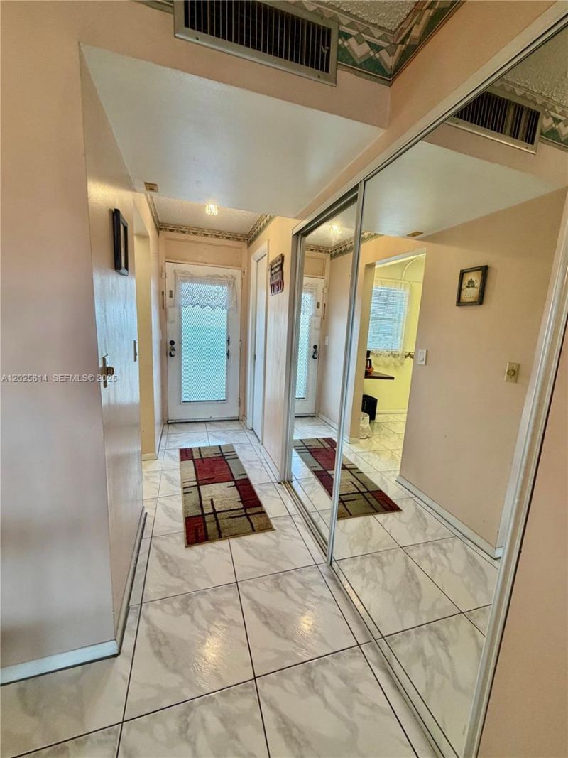 2901 NW 46th Ave , Unit 304, Lauderdale Lakes, FL 33313 Photo