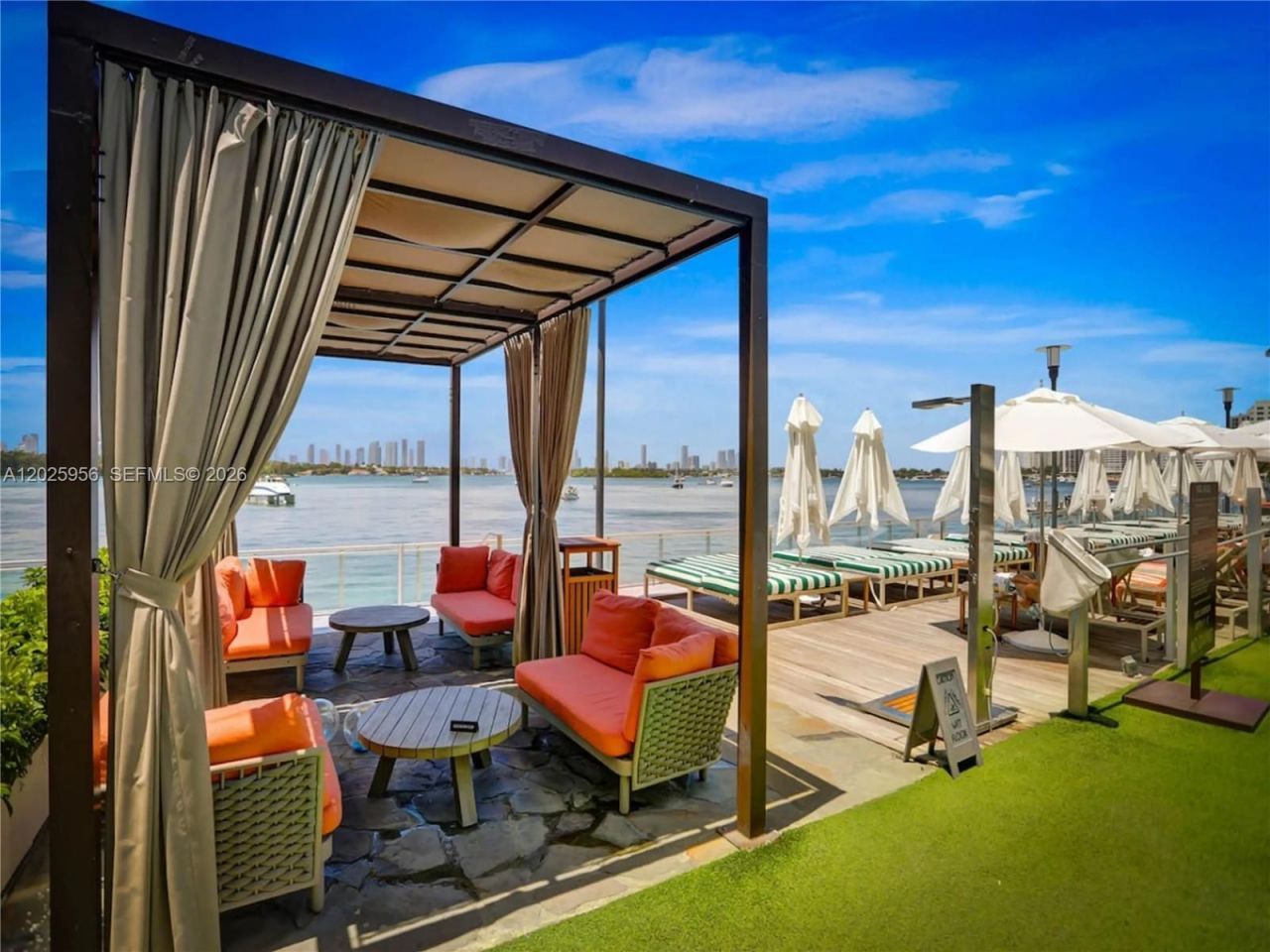 1100 West Ave , Unit 427, Miami Beach, FL 33139 Photo