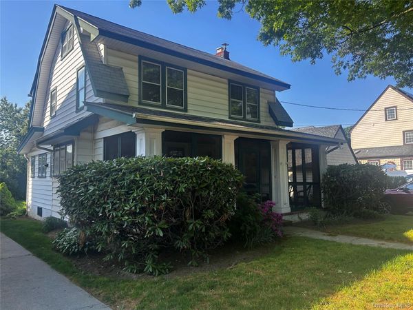 45 Berry Street , Lynbrook, NY 11563