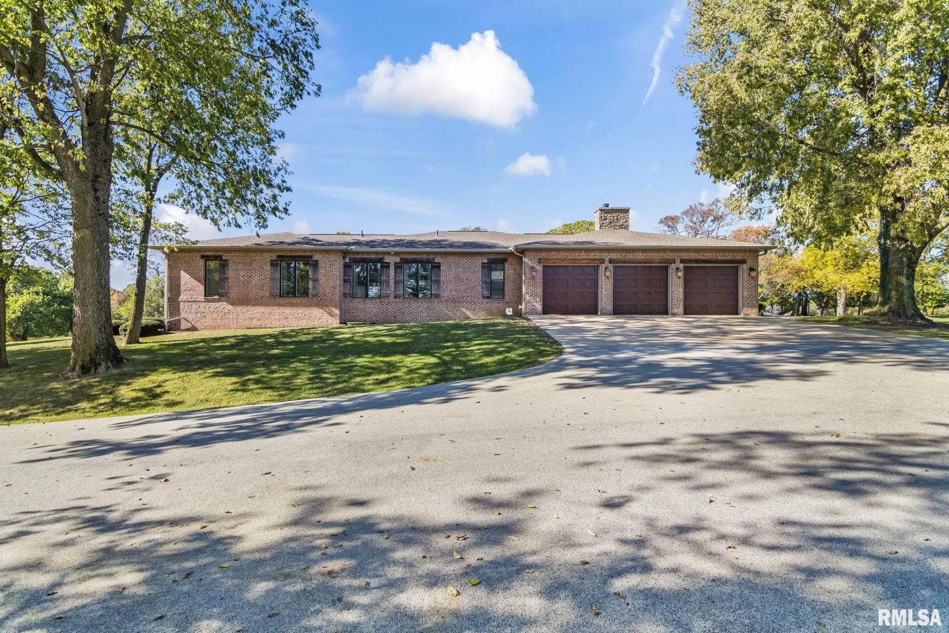 6263 Bunker Hill Road, New Berlin, IL 62670 Main Photo