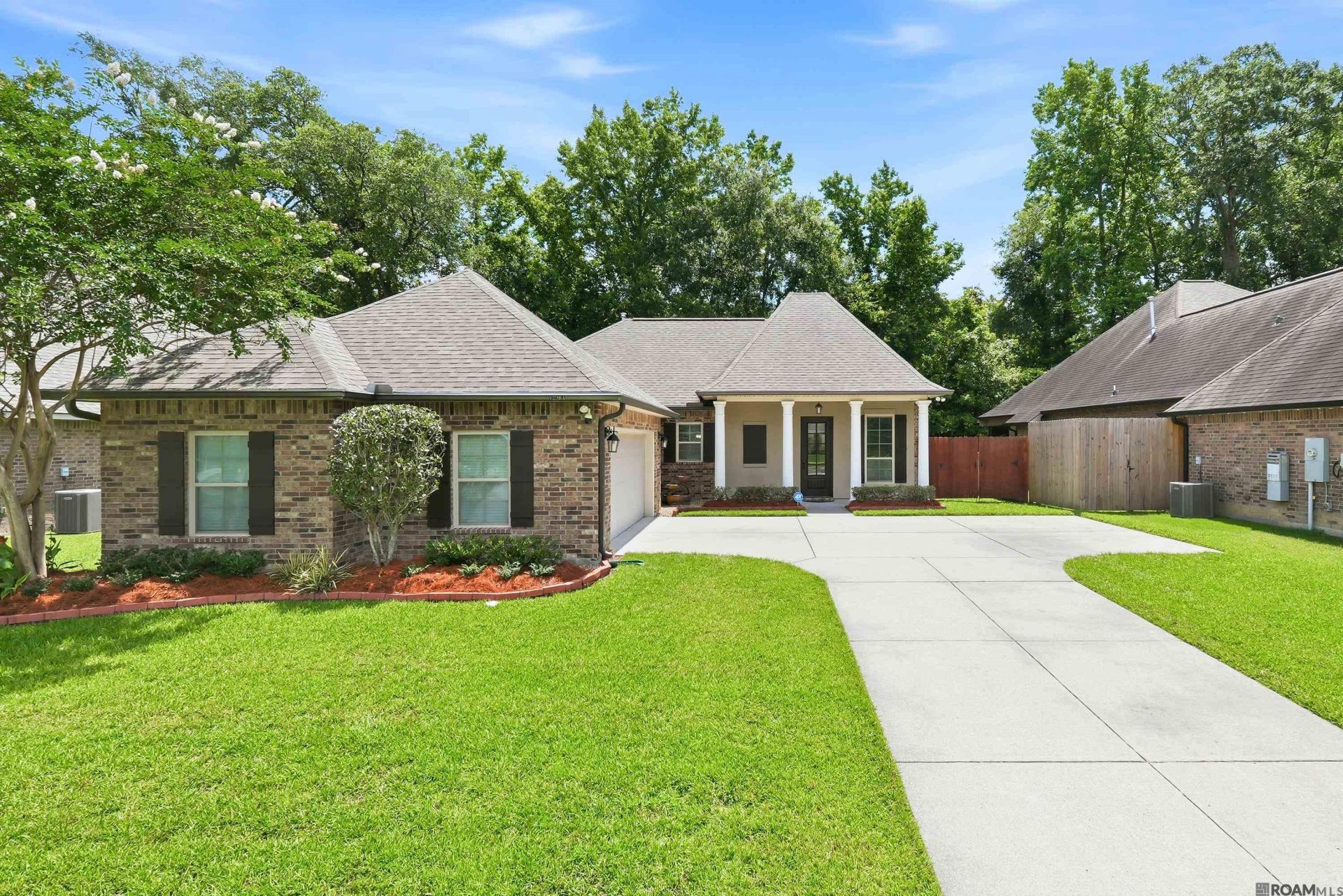 12204 Grand Wood Ave, Gonzales, LA 70737 Main Photo