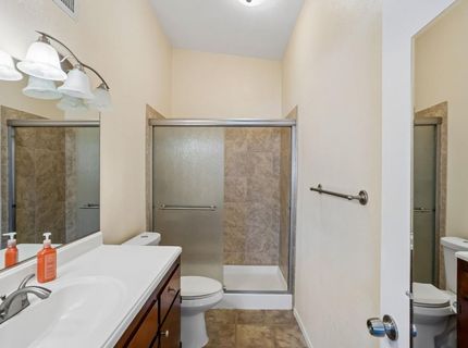 1786 Bannon Creek Dr, Sacramento, CA 95833 Photo