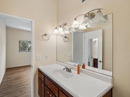 1786 Bannon Creek Dr, Sacramento, CA 95833 Photo