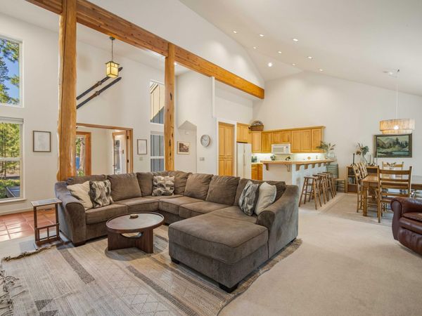 57742 Wallowa Lane, Sunriver, OR 97707