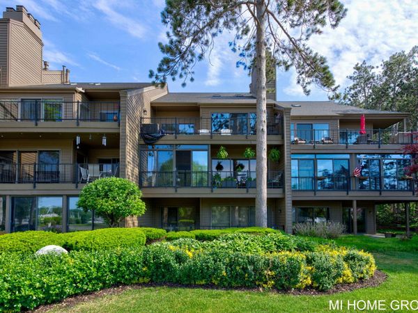 1745 Ottawa Beach, Unit 4, Holland, MI 49424