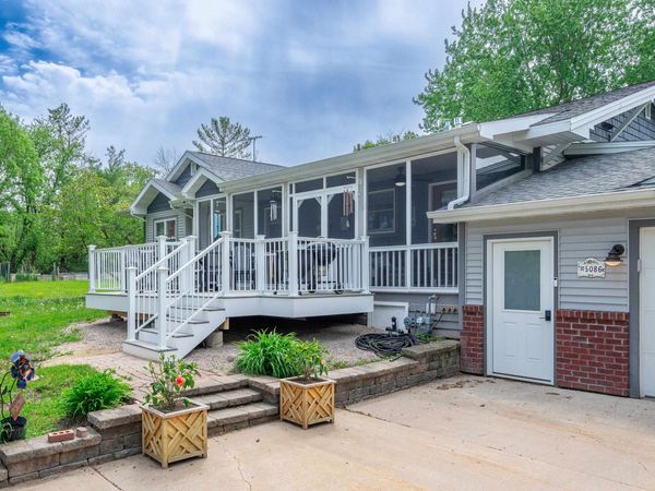 5086 Valley Heights Road, Oshkosh, WI 54904