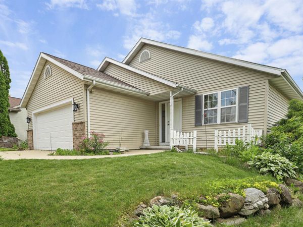 544 Berwick Drive, Sun Prairie, WI 53590