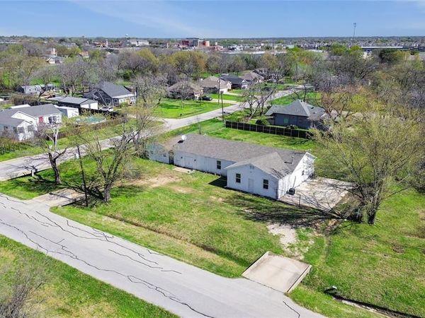 401 E Buffalo Street, Forney, TX 75126