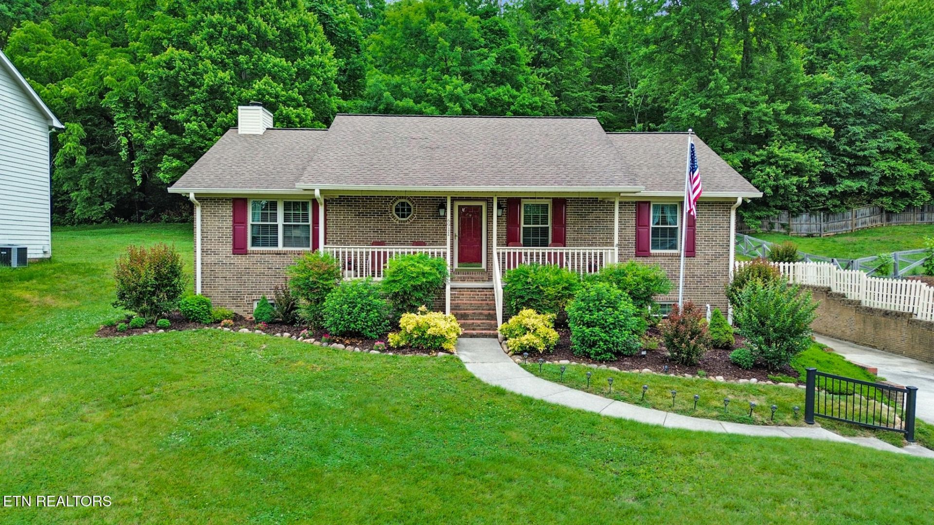 6911 Lindal Rd, Knoxville, TN 37931 Main Photo