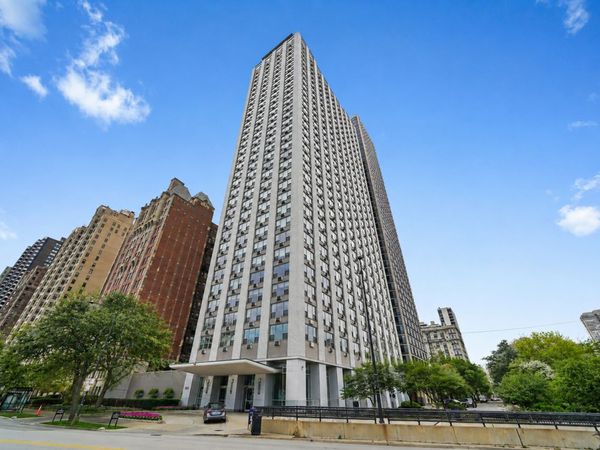 1550 N Lake Shore Drive, Unit 23E, Chicago, IL 60610