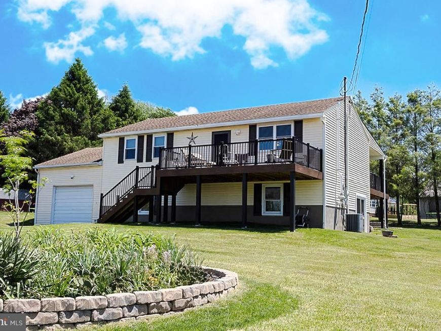 1414 Stag Drive, Auburn, PA 17922 Main Photo