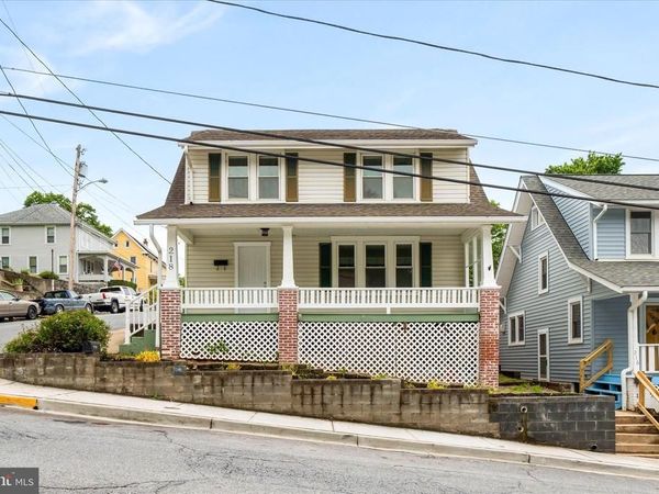 218 N DELAWARE AVENUE , BRUNSWICK, MD 21716