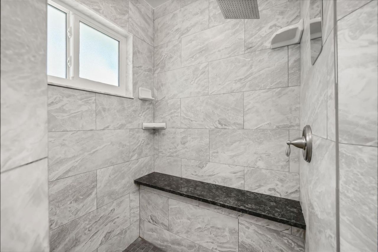33000 Lakeshore Drive, Tavares, FL 32778 Photo