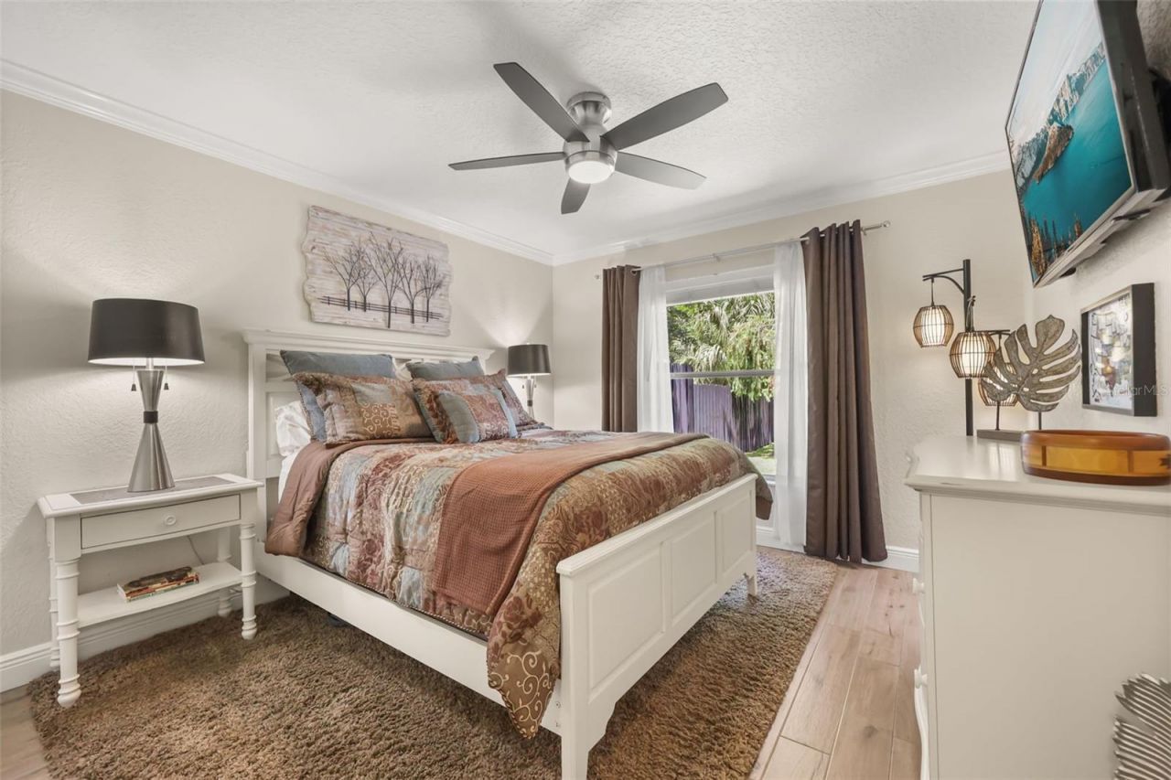 33000 Lakeshore Drive, Tavares, FL 32778 Photo