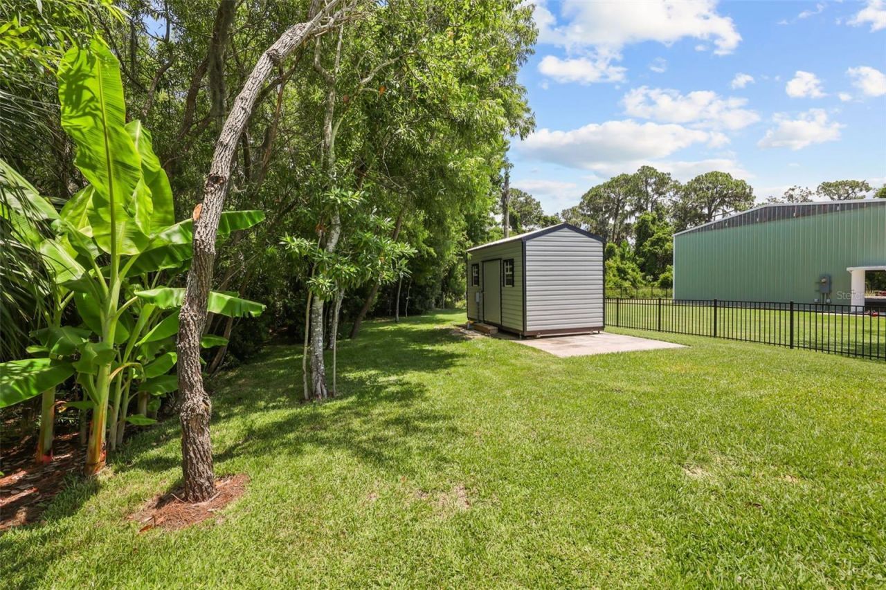 33000 Lakeshore Drive, Tavares, FL 32778 Photo