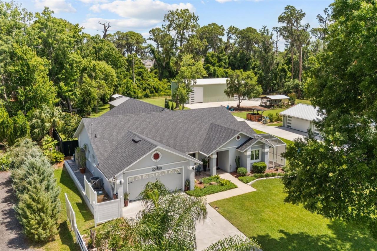 33000 Lakeshore Drive, Tavares, FL 32778 Photo