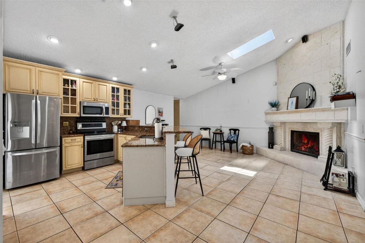 10705 Out Island Drive, Tampa, FL 33615 Photo