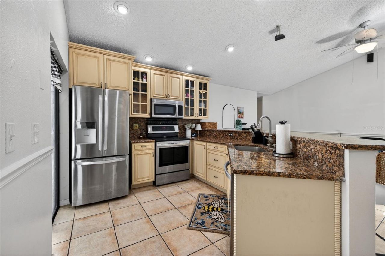 10705 Out Island Drive, Tampa, FL 33615 Photo