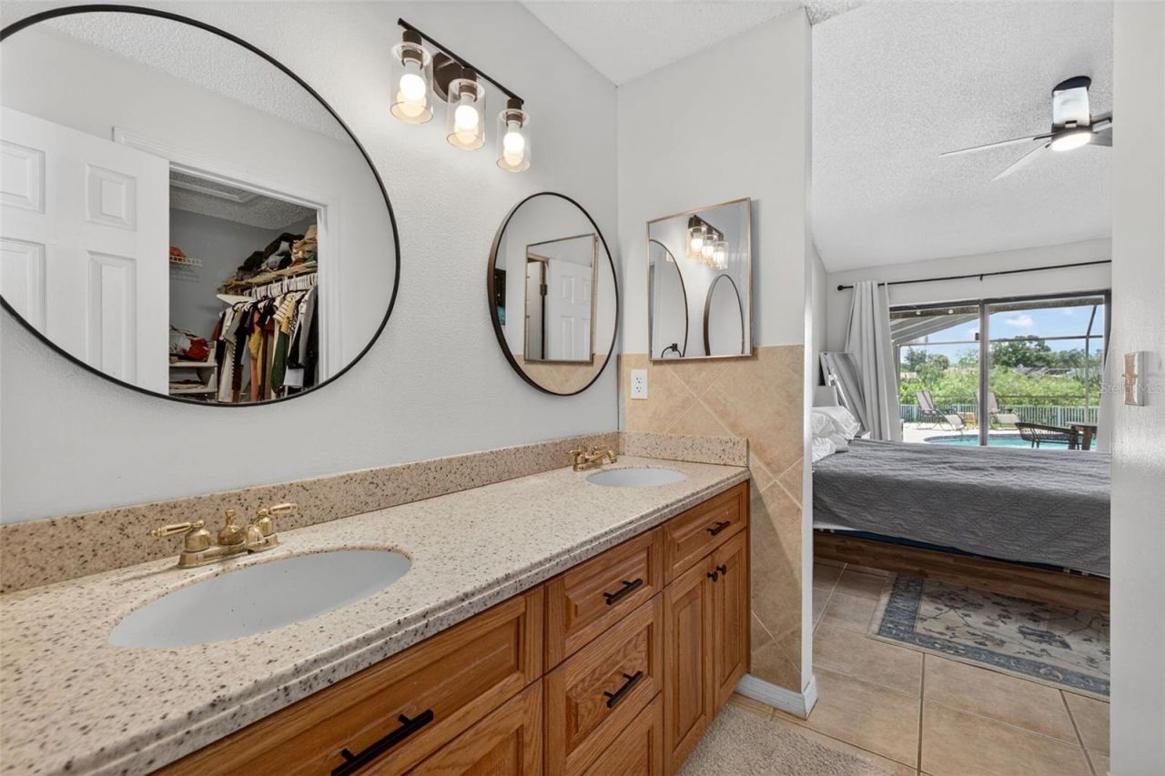 10705 Out Island Drive, Tampa, FL 33615 Photo