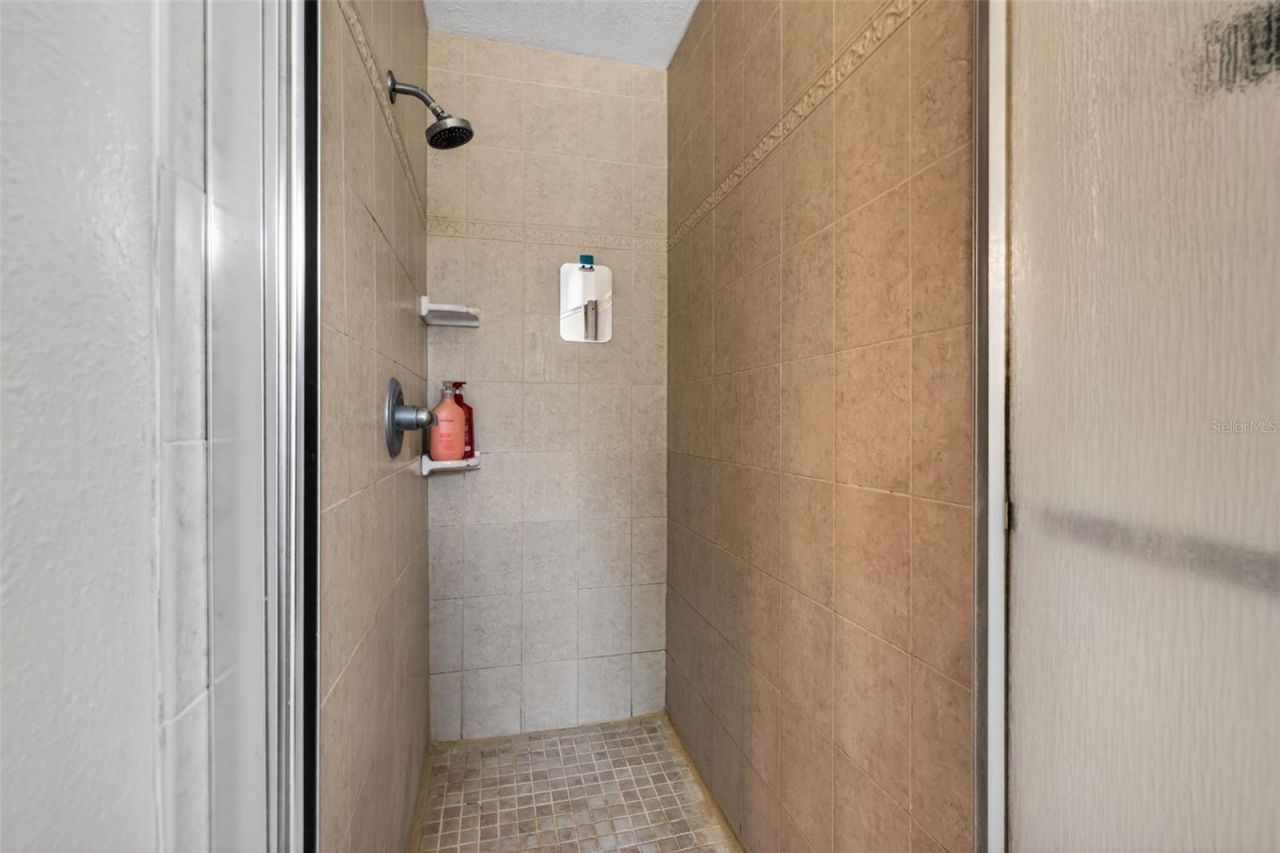 10705 Out Island Drive, Tampa, FL 33615 Photo