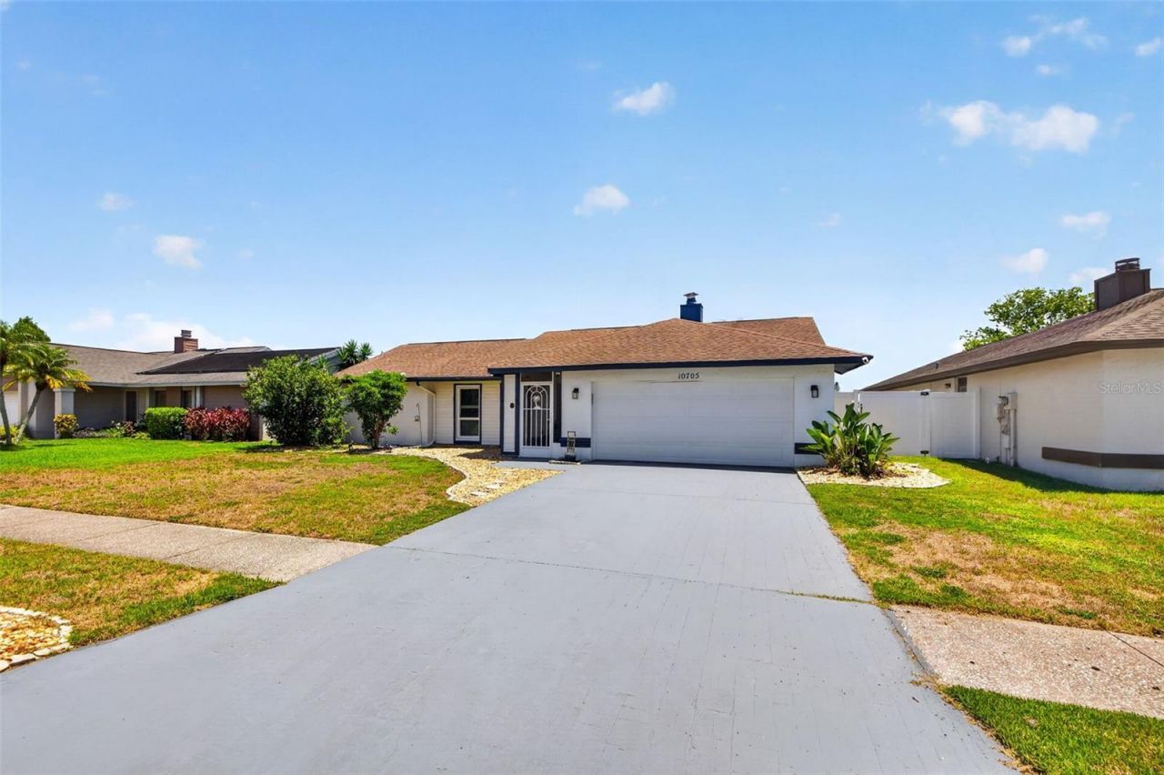 10705 Out Island Drive, Tampa, FL 33615 Photo