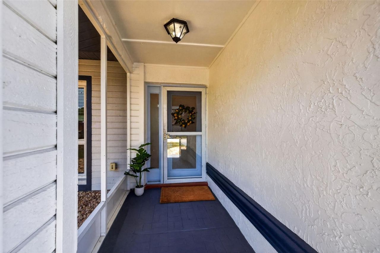 10705 Out Island Drive, Tampa, FL 33615 Photo