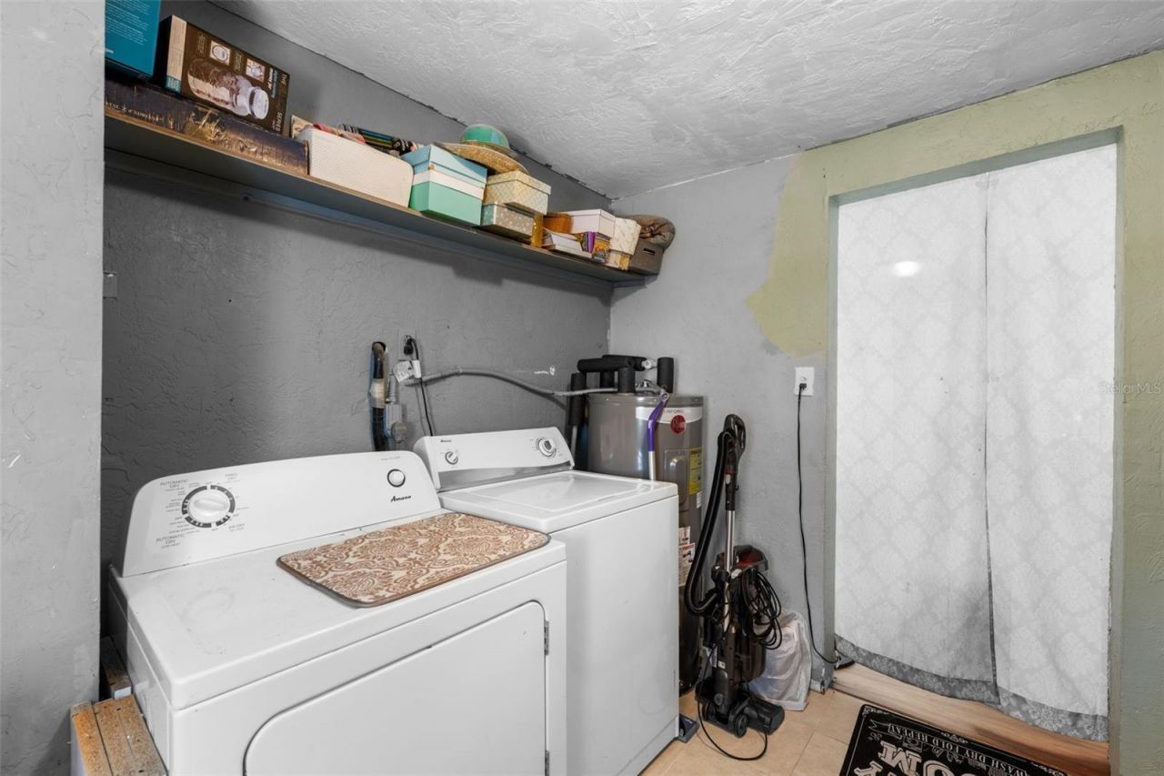 6737 Laurel Street N, Saint Petersburg, FL 33702 Photo