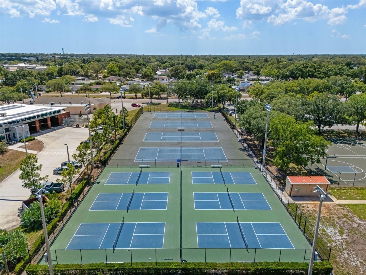 6737 Laurel Street N, Saint Petersburg, FL 33702 Photo